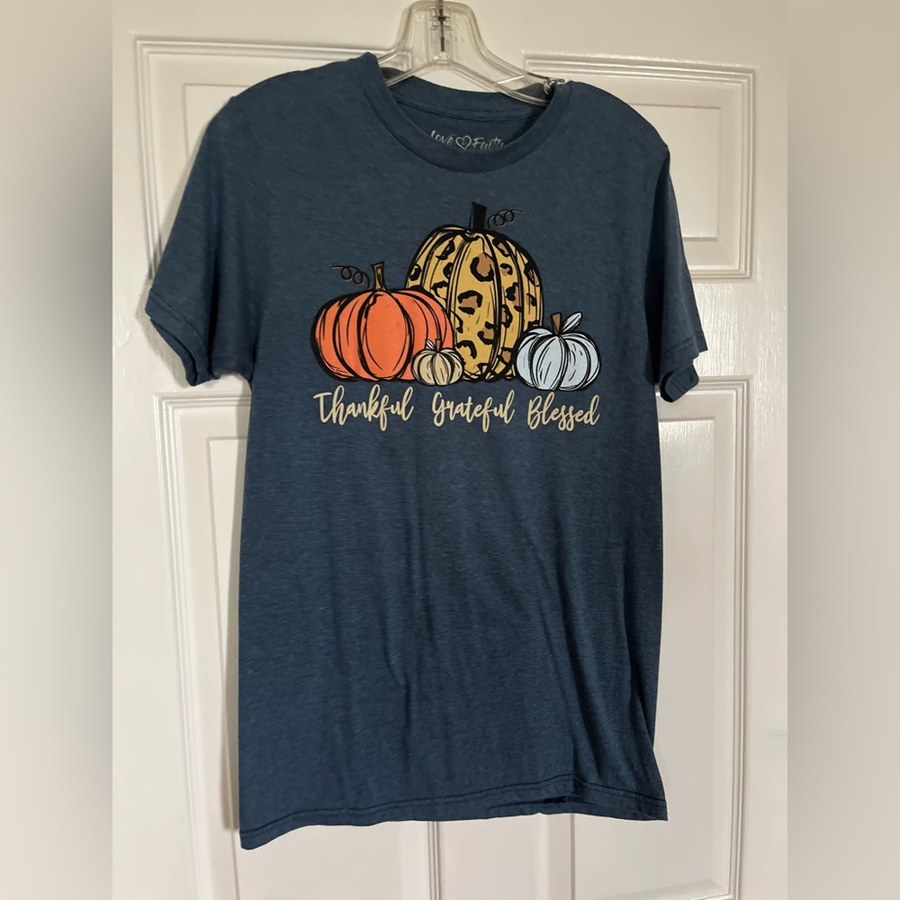 Women’s Thanksgiving t-shirt size Small